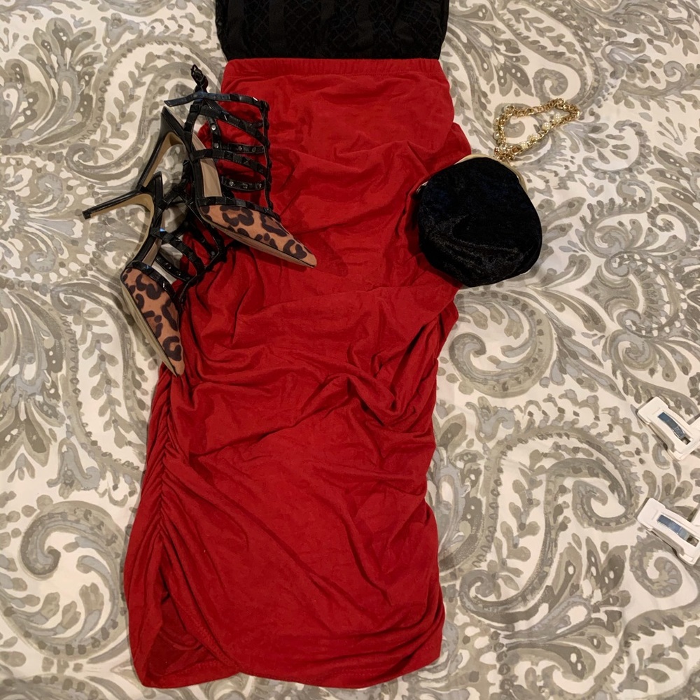 Red skirt/ dress